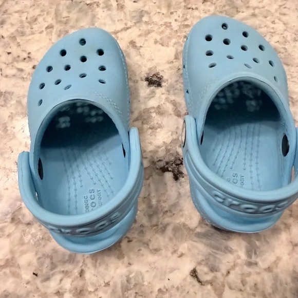 CROCS Kids Light Blue Classic Clog with Heel Strap - Picture 2 of 5